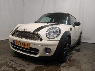 krockskadad bil auto Mini Mini Mini (R56) Hatchback 1.6 Cooper D 16V (DV6TED4(9HZ)) [80kW]  (11-2006/=
09-2010) 2010/4
