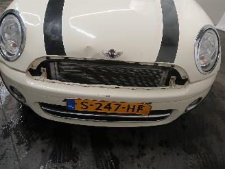 Mini Mini Mini (R56) Hatchback 1.6 Cooper D 16V (DV6TED4(9HZ)) [80kW]  (11-2006/=
09-2010) picture 19