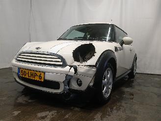 krockskadad bil auto Mini Mini Mini (R56) Hatchback 1.6 16V One (N16-B16A) [72kW]  (03-2010/11-2013) 2010/1