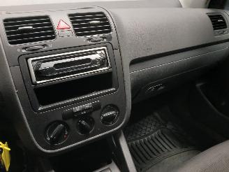 Volkswagen Golf Golf V (1K1) Hatchback 1.4 16V (BCA) [55kW]  (10-2003/05-2006) picture 15