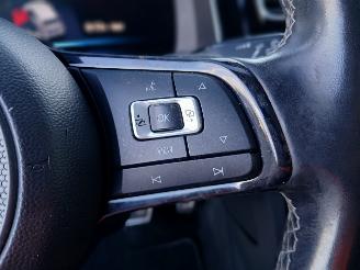 Volkswagen Golf Golf VII (AUA) Hatchback 2.0 R 4Motion 16V (DNUE) [221kW]  (11-2013/08=
-2020) picture 17