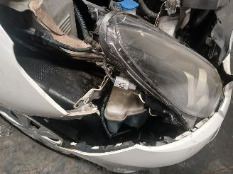 Peugeot 108 108 Hatchback 1.0 12V (1KRFE(CFB)) [51kW]  (05-2014/...) picture 25