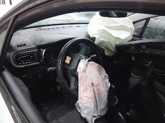 Citroën C3 C3 (SX/SW) Hatchback 1.2 Vti 12V PureTech (EB2F(HMZ)) [60kW]  (07-2016=
/...) picture 5