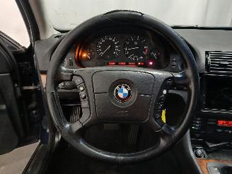 BMW 5-serie 5 serie (E39) Sedan 523i 24V (M52-B25(256S4)) [125kW]  (09-1995/08-200=
0) picture 18