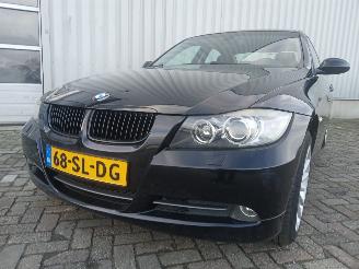 skadebil auto BMW 3-serie 3 serie (E90) Sedan 330i 24V (N52-B30A) [190kW]  (12-2004/10-2011) 2006/2
