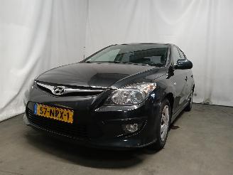 skadebil auto Hyundai I-30 i30 (FD) Hatchback 1.4 CVVT 16V (G4FA) [77kW]  (10-2007/11-2011) 2010/11
