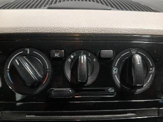 Volkswagen Up! Up! (121) Hatchback 1.0 12V 60 (CHYE) [44kW]  (08-2011/08-2020) picture 17