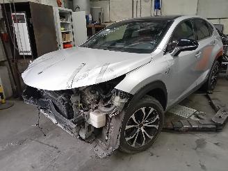 Uttjänta bilar auto Lexus NX NX I (Z1) SUV 300h 2.5 16V 4x4 (2ARFXE) [145kW]  (07-2014/...) 2016/3