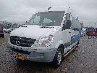 Schadeauto Mercedes Sprinter Sprinter 3,5t (906.73) Bus 311 CDI 16V (OM646.985) [80kW]  (06-2006/12=
-2009) 2010/11