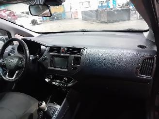 Kia Rio Rio III (UB) Hatchback 1.2 CVVT 16V (G4LA5) [63kW]  (09-2011/12-2017) picture 6