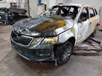 Vrakbiler auto Skoda Octavia Octavia Combi (5EAC) Combi 5-drs 1.0 TSI 12V (DKRF) [85kW]  (05-2016/0=
7-2020) 2019/4