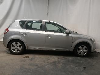 Kia Cee d Cee'd (EDB5) Hatchback 5-drs 1.4 CVVT 16V (G4FAI) [80kW]  (09-2009/12-=
2012) picture 7