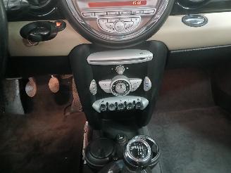 Mini Mini Mini (R56) Hatchback 1.6 16V One (N16-B16A) [72kW]  (03-2010/11-2013) picture 17