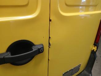 Fiat Doblo Doblo Cargo (223) Van 1.6 16V (182.B.6000(Euro 3)) [76kW]  (10-2001/10=
-2005) picture 19