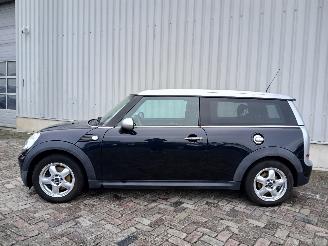 Mini Clubman Clubman (R55) Combi 1.6 16V Cooper (N12-B16A) [88kW]  (10-2007/12-2013=
) picture 4