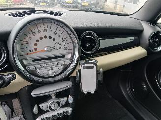 Mini Clubman Clubman (R55) Combi 1.6 16V Cooper (N12-B16A) [88kW]  (10-2007/12-2013=
) picture 15