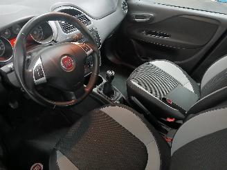 Fiat Punto Punto III (199) Hatchback 0.9 TwinAir (312.A.2000) [63kW]  (03-2012/..=
=2E) picture 12