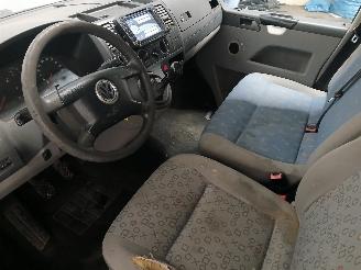 Volkswagen Transporter Transporter T5 Van 2.5 TDi (BNZ) [96kW]  (04-2003/11-2009) picture 12
