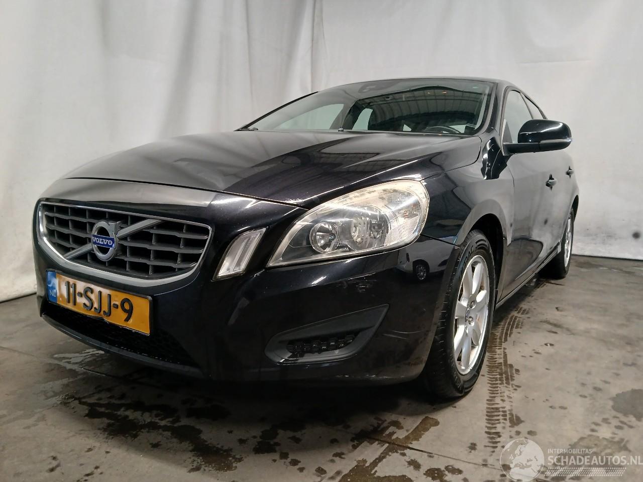 Volvo V-60 V60 I (FW/GW) Combi 1.6 T3 16V (B4164T3(Euro 5)) [110kW]  (09-2010/12-=
2015)