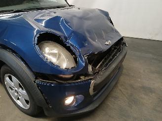 Mini Mini Mini (F56) Hatchback 3-drs 1.5 12V One D (B37C15A) [70kW]  (03-2014/..=
=2E) picture 24