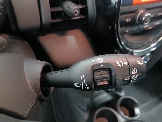 Mini Mini Mini (F56) Hatchback 3-drs 1.5 12V One D (B37C15A) [70kW]  (03-2014/..=
=2E) picture 17