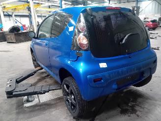 Citroën C1 C1 Hatchback 1.0 12V (1KR-FE(CFB)) [50kW]  (06-2005/09-2014) picture 4