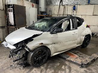 Démontage voiture Toyota Yaris Yaris IV (P21/PA1/PH1) Hatchback 1.5 12V Hybrid 115 (M15AFXE) [85kW]  =
(02-2020/...) 2022/8