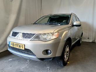 krockskadad bil auto Mitsubishi Outlander Outlander (CW) SUV 2.4 16V Mivec 4x2 (4B12) [125kW]  (11-2006/11-2012)= 2008/7