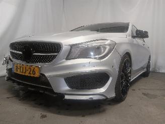 krockskadad bil auto Mercedes Cla-klasse CLA (117.3) Sedan 1.6 CLA-180 16V (M270.910) [90kW]  (01-2013/03-2019)= 2014/2