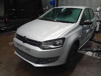 rozbiórka samochody osobowe Volkswagen Polo Polo V (6R) Hatchback 1.2 12V BlueMotion Technology (CGPA(Euro 5)) [51=
kW]  (06-2009/05-2014) 2009/10