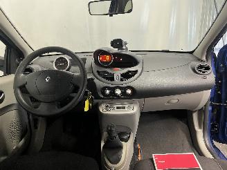 Renault Twingo Twingo II (CN) Hatchback 3-drs 1.2 (D7F-800(Euro 4)) [43kW]  (03-2007/=
09-2014) picture 13