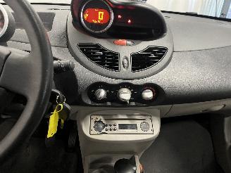 Renault Twingo Twingo II (CN) Hatchback 3-drs 1.2 (D7F-800(Euro 4)) [43kW]  (03-2007/=
09-2014) picture 18