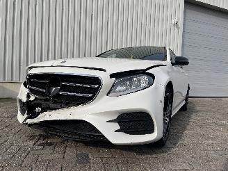 skadebil auto Mercedes E-klasse E (W213) Sedan E-200 2.0 Turbo 16V (M274.920) [135kW]  (01-2016/05-201=
9) 2017/1