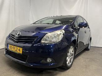 damaged passenger cars Toyota Verso Verso MPV 1.6 16V VVT-i (1ZRFAE) [97kW]  (04-2009/08-2018) 2011/3
