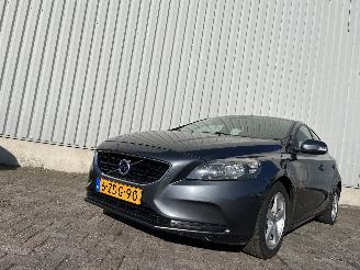 Coche accidentado Volvo V-40 V40 (MV) Hatchback 5-drs 1.6 D2 (D4162T) [84kW]  (03-2012/12-2016) 2014/3