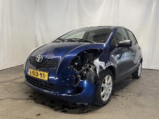Auto incidentate Toyota Yaris Yaris II (P9) Hatchback 1.3 16V VVT-i (2SZFE) [64kW]  (08-2005/11-2010=
) 2009/3