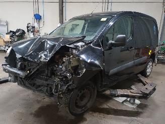 Verwertung Van Peugeot Partner Partner (GC/GF/GG/GJ/GK) Van 1.6 HDI 75 (DV6ETED(9HN)) [55kW]  (07-201=
1/06-2016) 2015