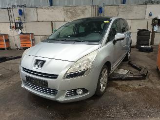 Coche siniestrado Peugeot 5008 5008 I (0A/0E) MPV 1.6 VTI 16V (EP6(5FW)) [88kW]  (09-2009/03-2017) 2010/1