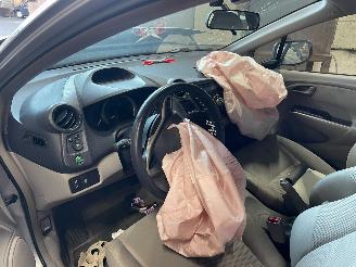 Honda Insight Insight (ZE2) Hatchback 1.3 16V VTEC (LDA3(Euro 5)) [65kW]  (04-2009/0=
2-2014) picture 5