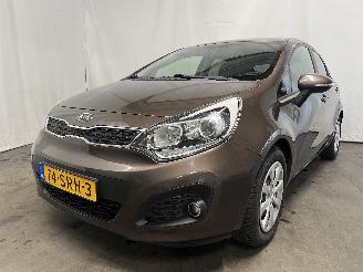 krockskadad bil auto Kia Rio Rio III (UB) Hatchback 1.2 CVVT 16V (G4LA5) [63kW]  (09-2011/12-2017) 2011/11