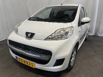 krockskadad bil auto Peugeot 107 107 Hatchback 1.0 12V (384F(1KR)) [50kW]  (06-2005/05-2014) 2011/7