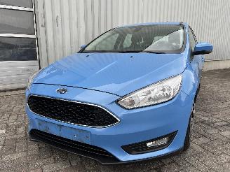 krockskadad bil auto Ford Focus Focus 3 Wagon Combi 1.5 TDCi (XWDB) [88kW]  (09-2014/05-2018) 2018/2