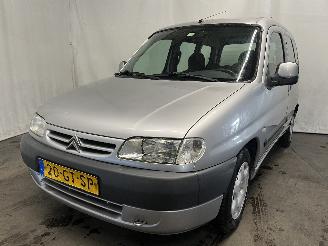 Coche accidentado Citroën Berlingo Berlingo Cinqspace, Multispace MPV 1.6 16V (TU5JP4(NFU)) [80kW]  (10-2=
000/12-2011) 2001/3