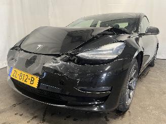 krockskadad bil auto Tesla Model 3 Model 3 Sedan Long Range 72kWh (3D6) [192kW]  (01-2017/...) 2019/6