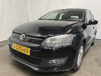 uszkodzony samochody osobowe Volkswagen Polo Polo V (6R) Hatchback 1.2 TDI 12V BlueMotion (CFWA(Euro 5)) [55kW]  (1=
0-2009/05-2014) 2013/12