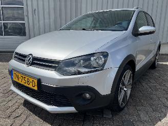 Coche accidentado Volkswagen Polo Polo V (6R) Hatchback 1.6 TDI 16V 105 (CAYC(Euro 5)) [77kW]  (06-2009/=
08-2015) 2011/4