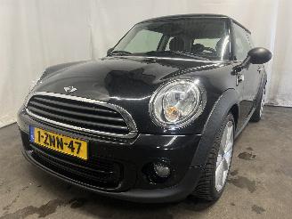 Avarii autoturisme Mini Mini Mini (R56) Hatchback 1.6 16V One (N16-B16A) [72kW]  (03-2010/11-2013) 2012/3