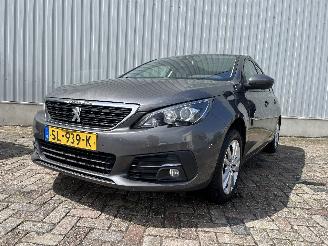 Unfallwagen Peugeot 308 308 SW (L4/L9/LC/LJ/LR) Combi 5-drs 1.2 12V e-THP PureTech 110 (EB2ADT=
(HNP)) [81kW]  (03-2014/12-2021) 2018/6