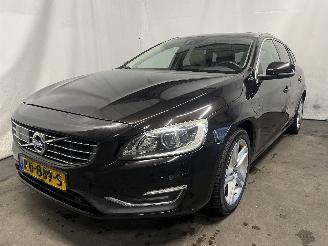 uszkodzony samochody osobowe Volvo V-60 V60 I (FW/GW) Combi 2.4 D5 20V AWD Twin Engine Plug-in Hybrid (D87PHEV=
) [120kW]  (03-2015/05-2018) 2016/8