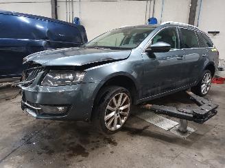 demontáž osobní automobily Skoda Octavia Octavia Combi (5EAC) Combi 5-drs 1.4 TSI 16V (CHPA) [103kW]  (11-2012/=
07-2020) 2014/5